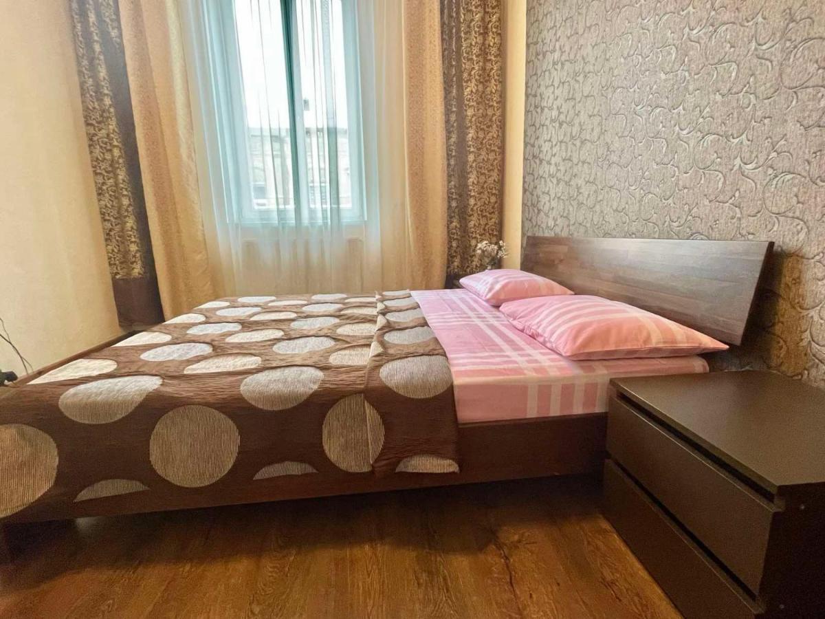 Крехівська 5,Апартаменти В Центрі, Дві Спальні Львов Экстерьер фото