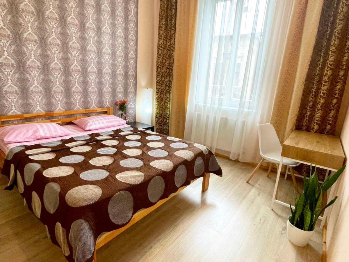 Крехівська 5,Апартаменти В Центрі, Дві Спальні Львов Экстерьер фото